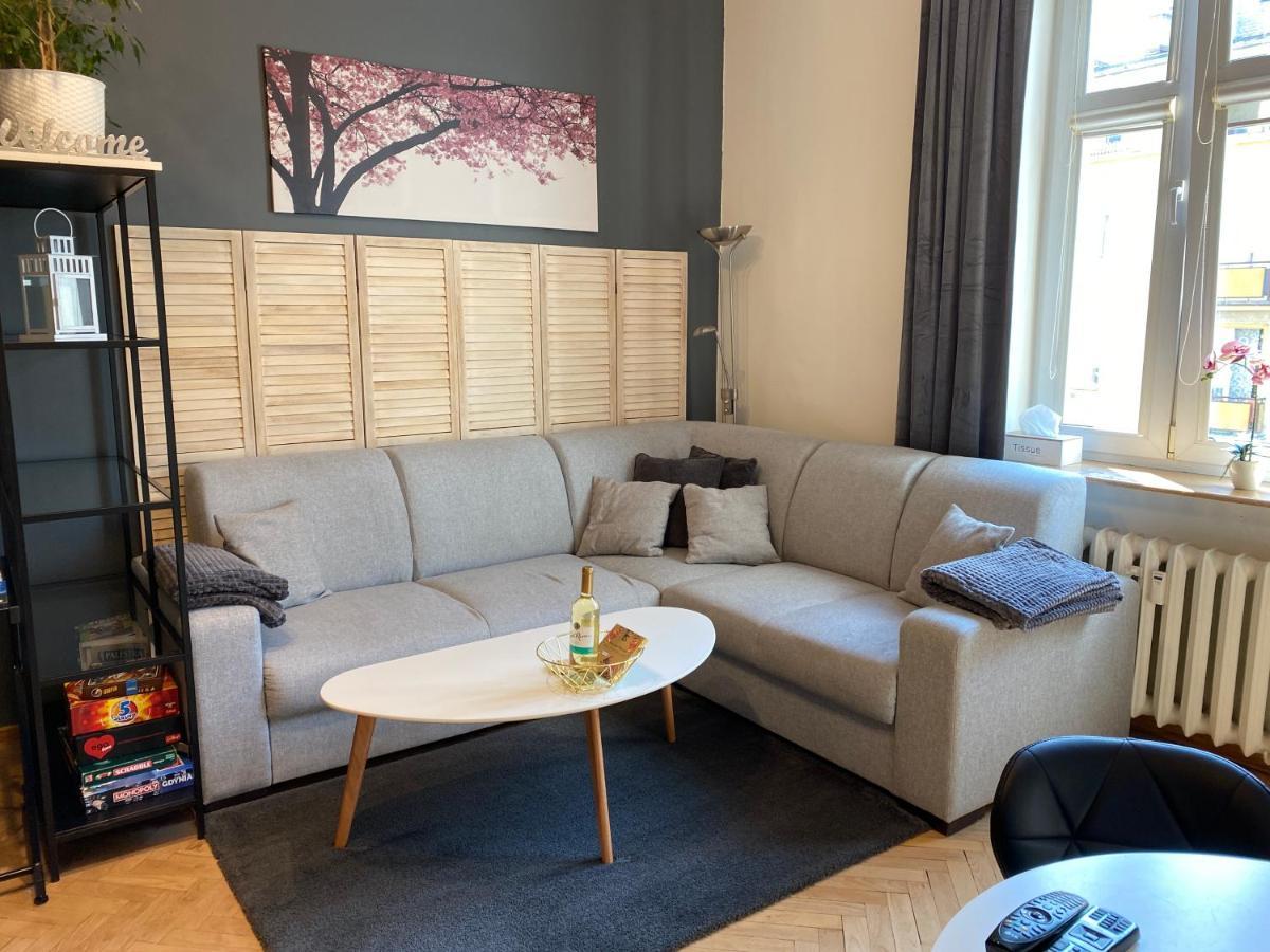 Apartament Przy Plazy W Centrum Gdyni - Prywatny Parking! 格丁尼亚 外观 照片